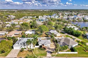 812 Garland Ave, Nokomis, FL 34275 - Photo 1