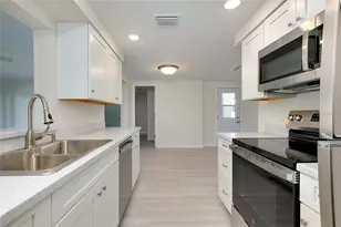 652 Circlewood Dr, Venice, FL 34293 - Photo 26