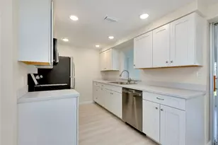 652 Circlewood Dr, Venice, FL 34293 - Photo 30