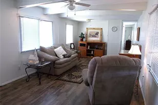 426 Boxwood Dr, Venice, FL 34285 - Photo 8