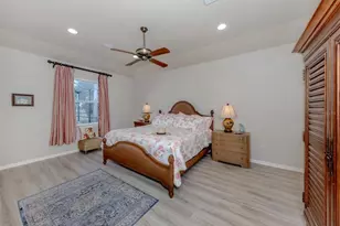 102 Treviso Ct, North Venice, FL 34275 - Photo 18