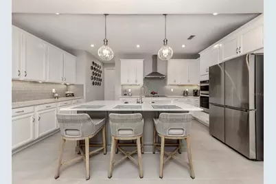 11932 Bohemian Place, Venice, FL 34293 - Photo 4