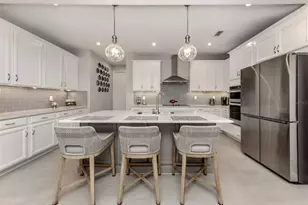 11932 Bohemian Pl, Venice, FL 34293 - Photo 4