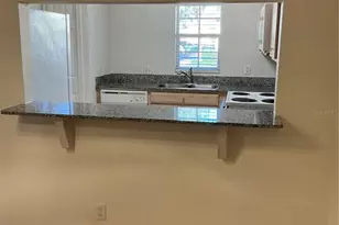 216 Coquina Bay Dr Dr, Saint Petersburg, FL 33705 - Photo 10