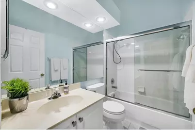 7266 Eleanor Circle #202, Sarasota, FL 34243 - Photo 22