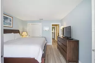 165 Vista Hermosa Cir, Sarasota, FL 34242 - Photo 16