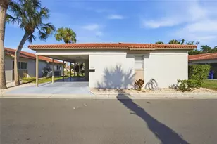 165 Vista Hermosa Cir, Sarasota, FL 34242 - Photo 26