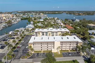 995 La Guna Dr, Venice, FL 34285 - Photo 30