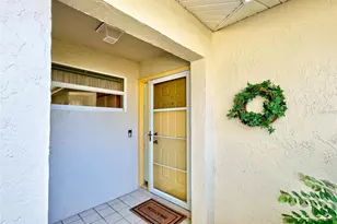 166 Southampton Pl S, Venice, FL 34293 - Photo 4