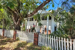 286 Shamrock Dr, Venice, FL 34293 - Photo 4