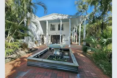 286 Shamrock Drive, Venice, FL 34293 - Photo 2
