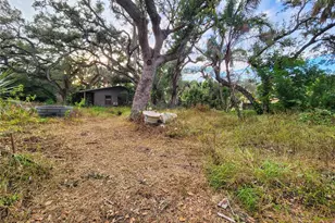 286 Shamrock Dr, Venice, FL 34293 - Photo 24