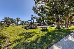 146 Braemar Ave, Venice, FL 34293 - Photo 32