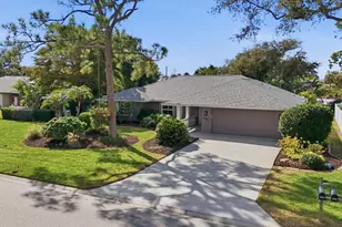 1221 Schooner Ln, Venice, FL 34285 - Photo 2