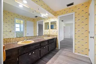 3568 Roslyn Rd, Venice, FL 34293 - Photo 16