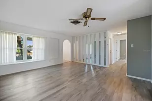 3568 Roslyn Rd, Venice, FL 34293 - Photo 8