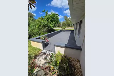 3568 Roslyn Road, Venice, FL 34293 - Photo 6