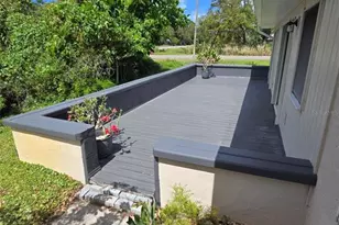 3568 Roslyn Rd, Venice, FL 34293 - Photo 6