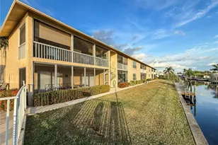 1304 Miramar St, Cape Coral, FL 33904 - Photo 28