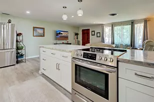 2698 Valencia Rd, Venice, FL 34293 - Photo 14