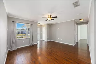 1029 Elaine St, Venice, FL 34285 - Photo 4