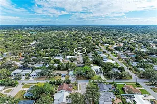 2132 Hyde Park Cir, Sarasota, FL 34239 - Photo 8