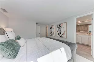 2132 Hyde Park Cir, Sarasota, FL 34239 - Photo 32