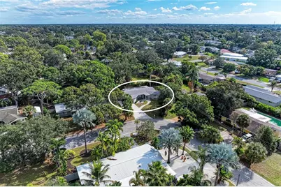 2132 Hyde Park Circle, Sarasota, FL 34239 - Photo 58