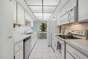 1555 Tarpon Center Dr, Venice, FL 34285 - Photo 10