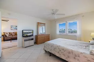 649 Tamiami Trail S, Venice, FL 34285 - Photo 16