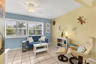 1018 Beach Manor Cir, Venice, FL 34285 - Photo 14