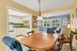 1018 Beach Manor Cir, Venice, FL 34285 - Photo 8