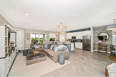 17740 Boracay Court #202, Venice, FL 34293 - Photo 4