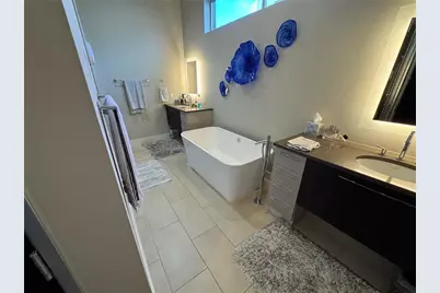 239 Cosmopolitan Court, Sarasota, FL 34236 - Photo 18