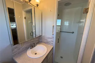 560 Lily Of The Valley Dr, Venice, FL 34293 - Photo 14