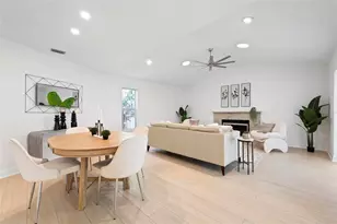 393 Flamingo Dr, Venice, FL 34285 - Photo 12