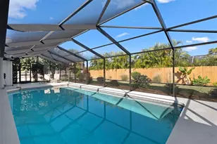 393 Flamingo Dr, Venice, FL 34285 - Photo 2