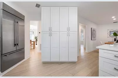 393 Flamingo Drive, Venice, FL 34285 - Photo 10