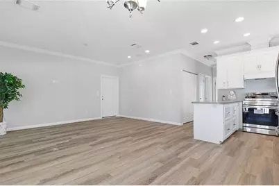 571 Oriental Poppy Drive, Venice, FL 34293 - Photo 10