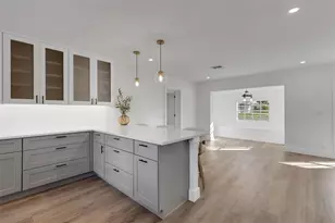 1290 Oxford Dr, Englewood, FL 34223 - Photo 14