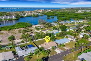 1290 Oxford Dr, Englewood, FL 34223 - Photo 4