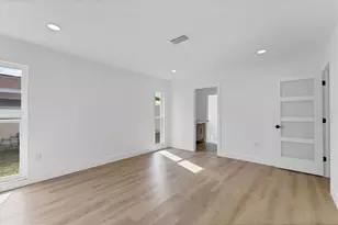 218 Alsace Ave, Venice, FL 34293 - Photo 16