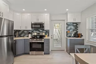 1360 Holiday Dr, Englewood, FL 34223 - Photo 38