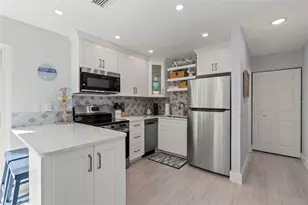 1360 Holiday Dr, Englewood, FL 34223 - Photo 14