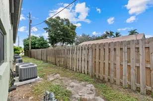 1258 Barbara Dr, Venice, FL 34285 - Photo 28