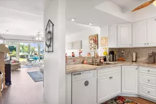 11644 SW Egret Cir, Lake Suzy, FL 34269 - Photo 4