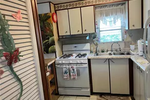 1890 Palm Springs St, Sarasota, FL 34234 - Photo 20