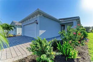 25544 Royal Tern Ln, Englewood, FL 34223 - Photo 2