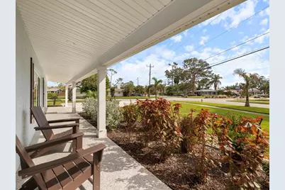 842 Nokomis Avenue S, Venice, FL 34285 - Photo 8