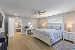 842 Nokomis Ave S, Venice, FL 34285 - Photo 40